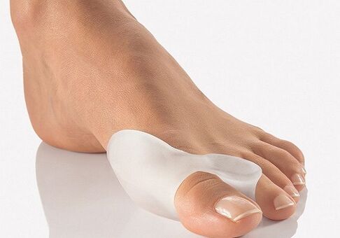 Silicone lock for the thumb of the leg